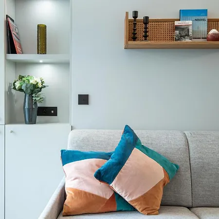 Apartment New - Superbe 1 Bdr Appt - Design 60's - 15e *