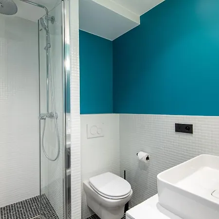 New - Superbe 1 Bdr Appt - Design 60's - 15e Apartment