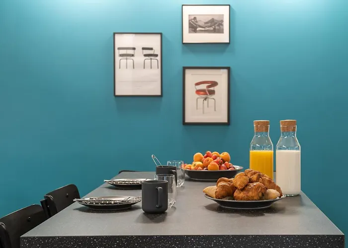 New - Superbe 1 Bdr Appt - Design 60's - 15e 아파트 *