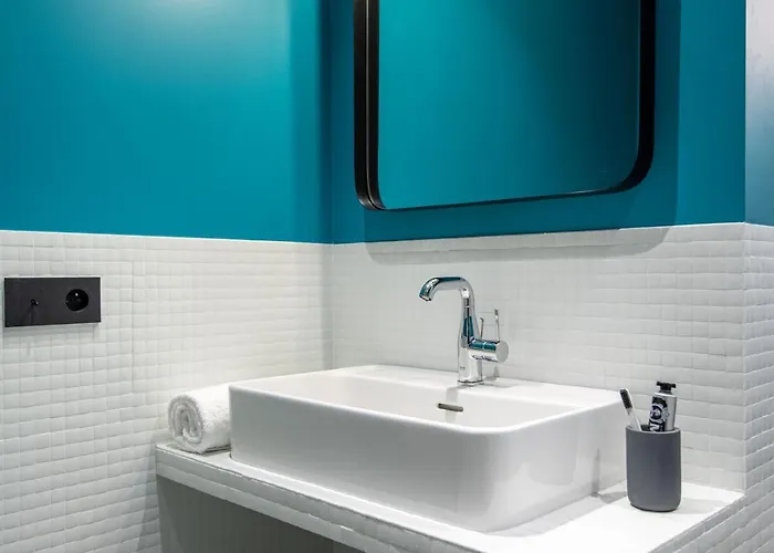 New - Superbe 1 Bdr Appt - Design 60's - 15e 파리